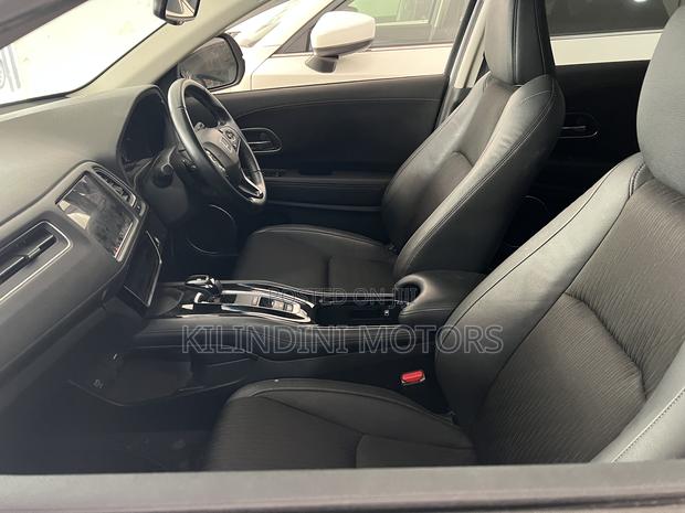 Honda Vezel 2019 White
