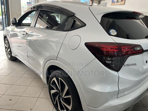 Honda Vezel 2019 White