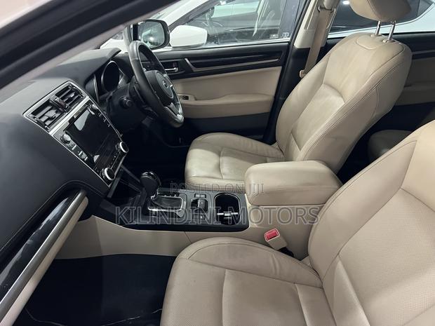 Subaru Outback 2018 White