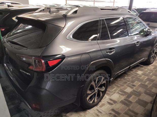 Subaru Outback Premium 2022 Gray