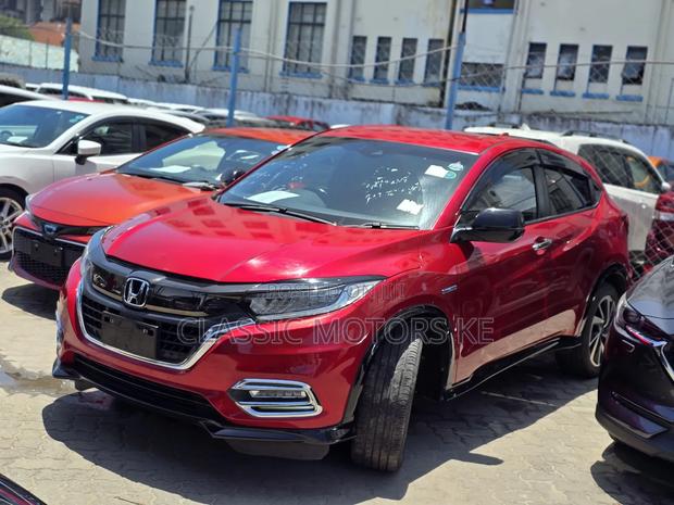 Honda Vezel 1.5 2WD 172 hp 2019 Red