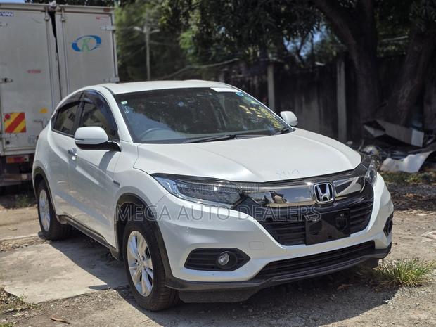 Honda Vezel 2018 White