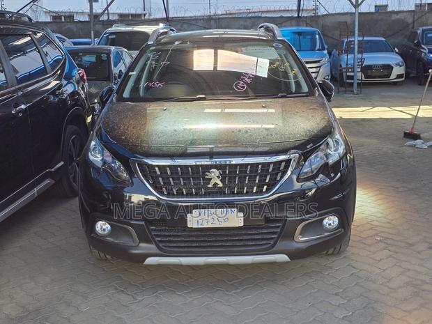Peugeot 2008 2018 Brown