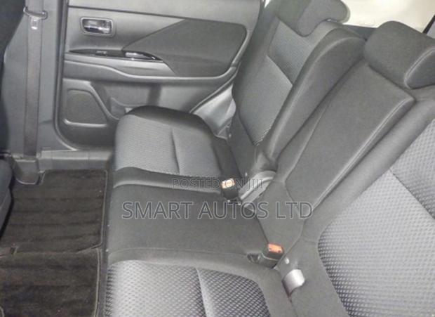 Mitsubishi Outlander 2018 Pearl