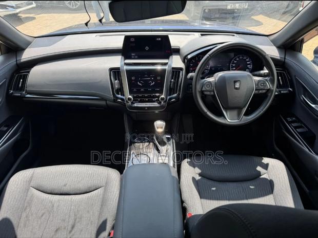 Toyota Crown 2019 Blue