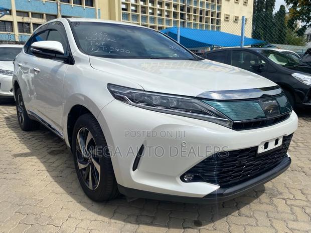 Toyota Harrier 2018 White