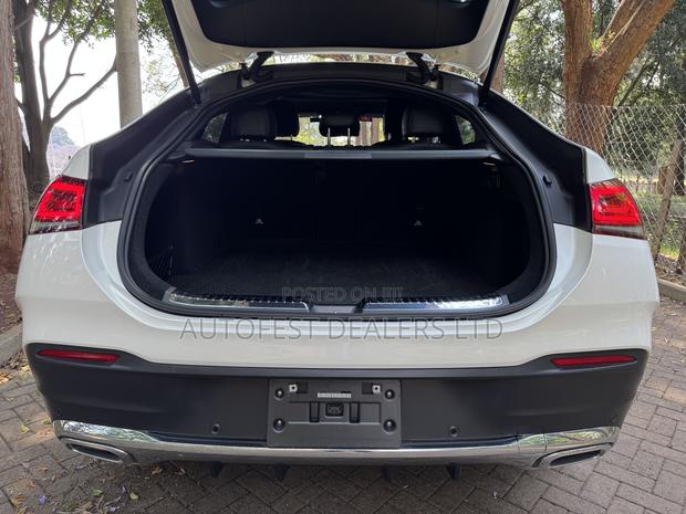 Mercedes-Benz GLE-Class GLE 400d 4MATIC 2020 White
