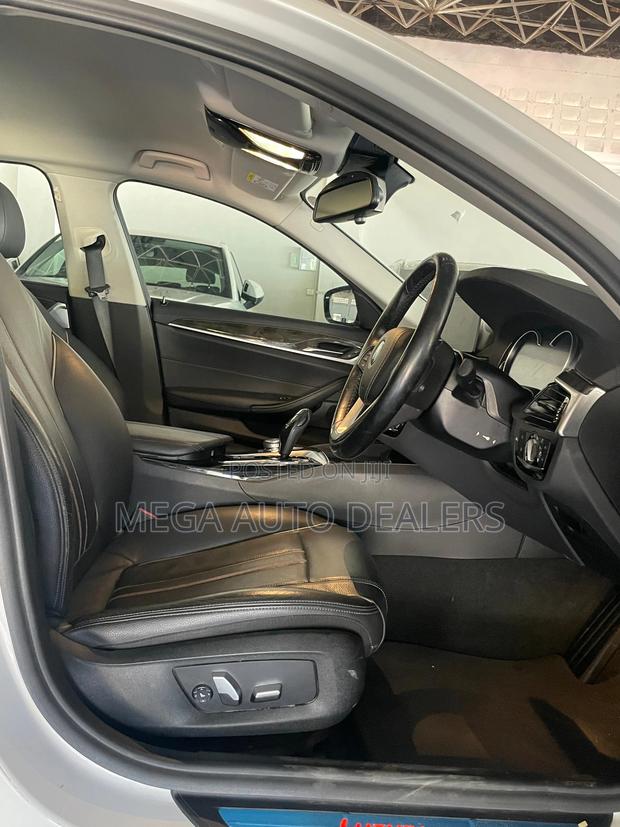 BMW 528i 2018 White