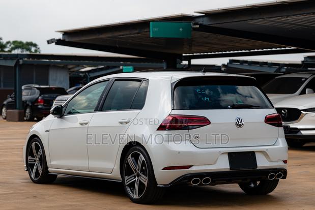 Volkswagen Golf R 4-Door w/DCC & Navigation 2018 Pearl