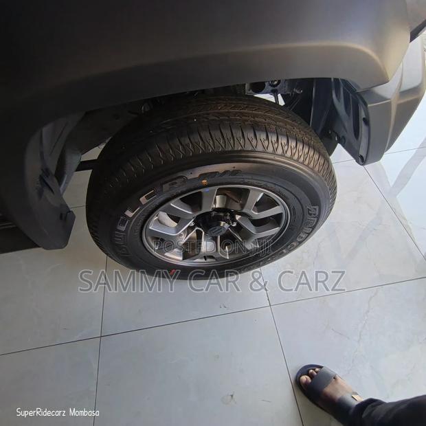 New Suzuki Jimny 2025 Gray