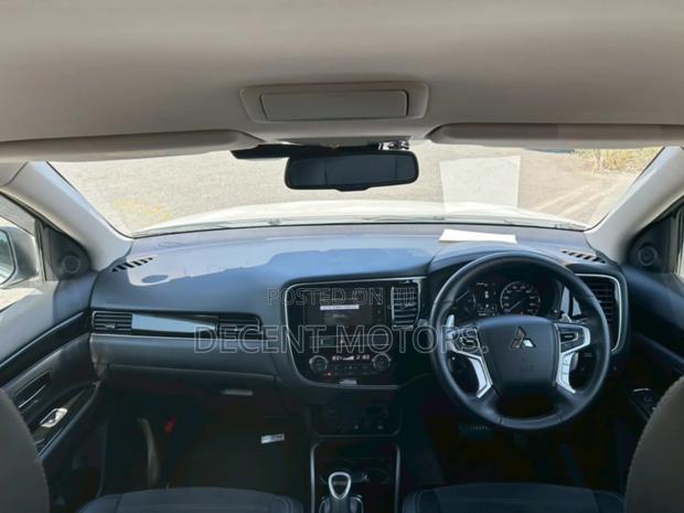 Mitsubishi Outlander 2.4 PHEV AWD 2018 White