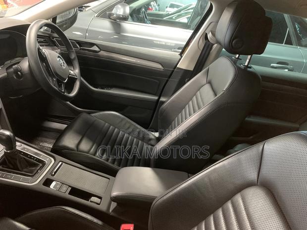 Volkswagen Passat 2018 Black
