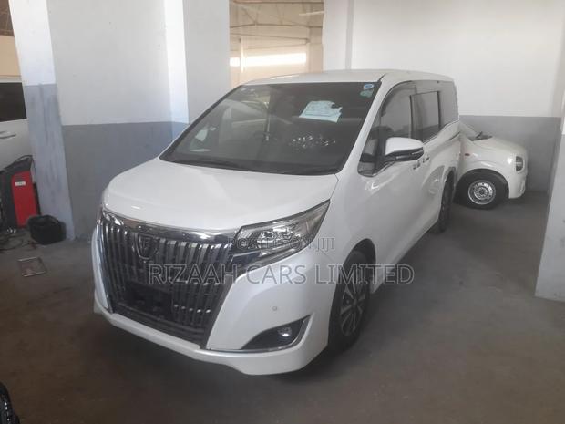 Toyota Esquire 2018 White