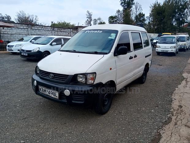 Toyota TownAce 2004 White
