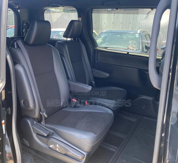Toyota Noah 2018 Black