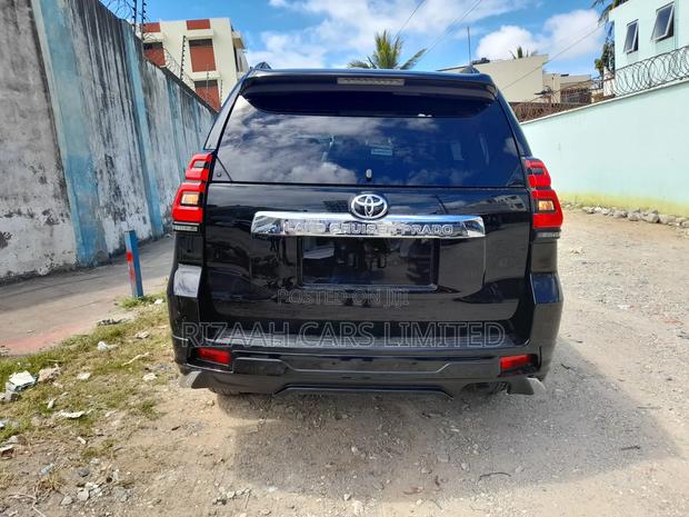 Toyota Land Cruiser Prado 2.7 2018 Black
