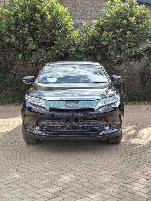 Toyota Harrier 2.0 2018 Black