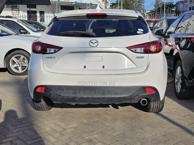 Mazda Axela 2017 Pearl