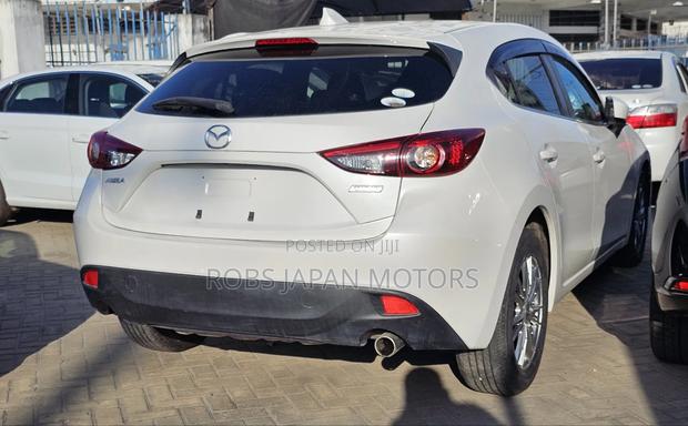 Mazda Axela 2017 Pearl