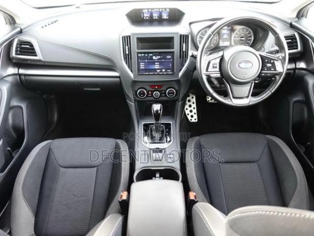 Subaru Impreza 2.0i Premium AWD Hatchback 2018 Off white