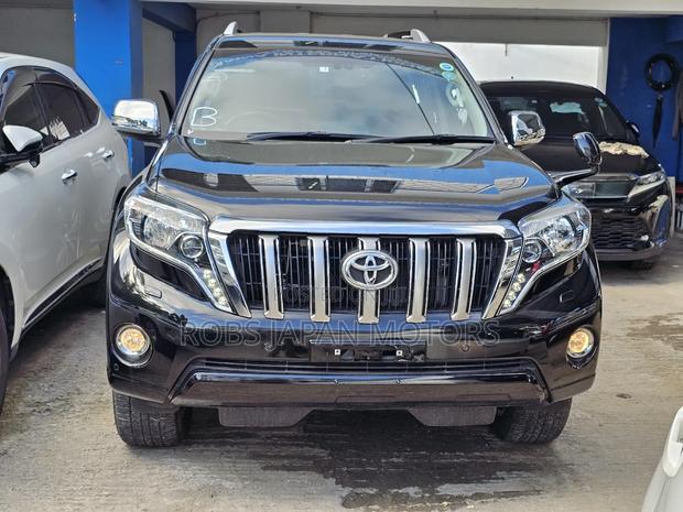Toyota Land Cruiser Prado 2.8 2017 Black