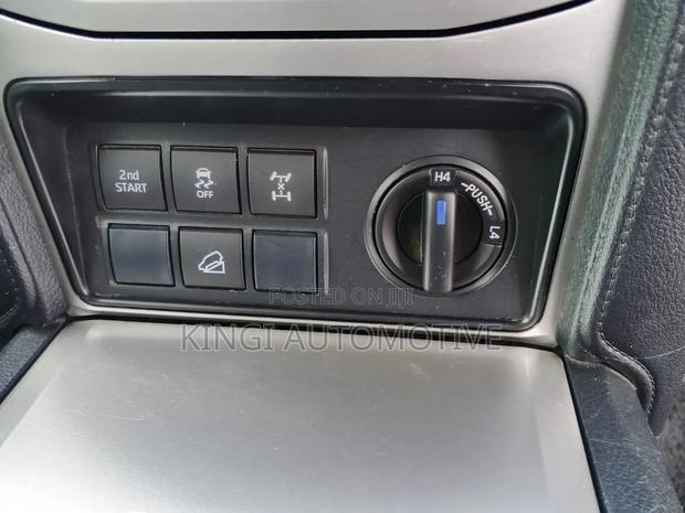 Toyota Land Cruiser Prado 2.8 2018 Black