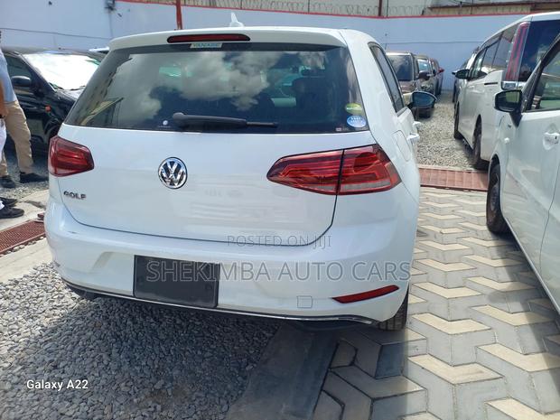 Volkswagen Golf 1.4T S FWD 2019 White