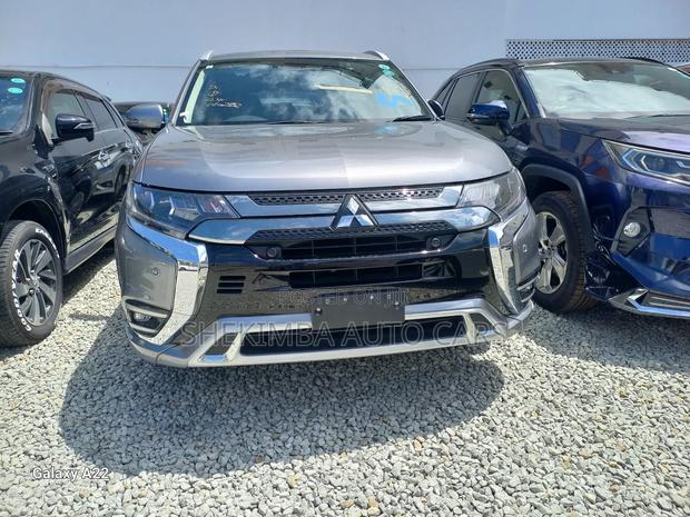 Mitsubishi Outlander 2.4 PHEV AWD 2019 Gray