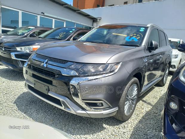 Mitsubishi Outlander 2.4 PHEV AWD 2019 Gray
