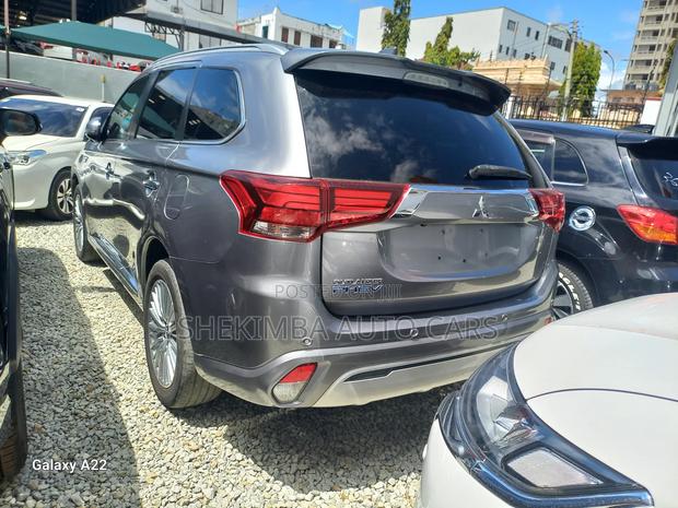 Mitsubishi Outlander 2.4 PHEV AWD 2019 Gray