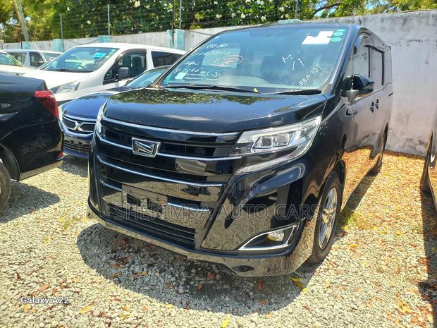 Toyota Noah 2.0 FWD (7 Seater) 2019 Black