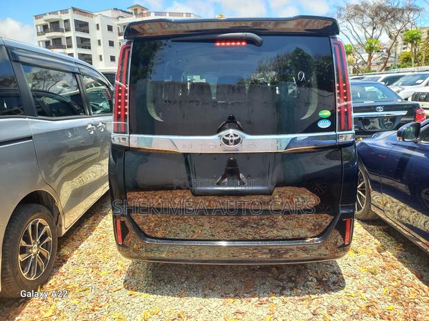 Toyota Noah 2.0 FWD (7 Seater) 2019 Black