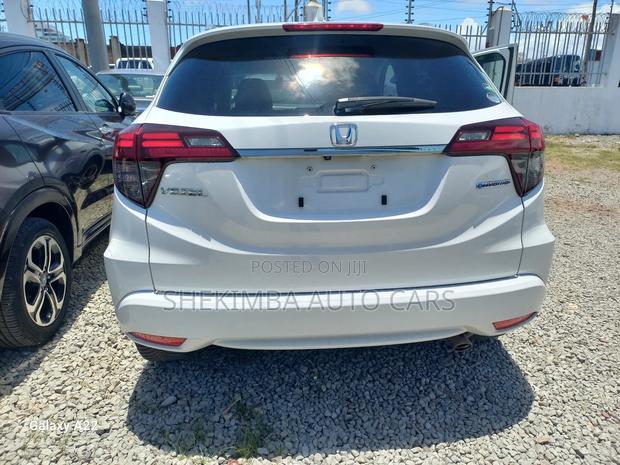 Honda Vezel 1.5 Hybrid 2WD 2019 White
