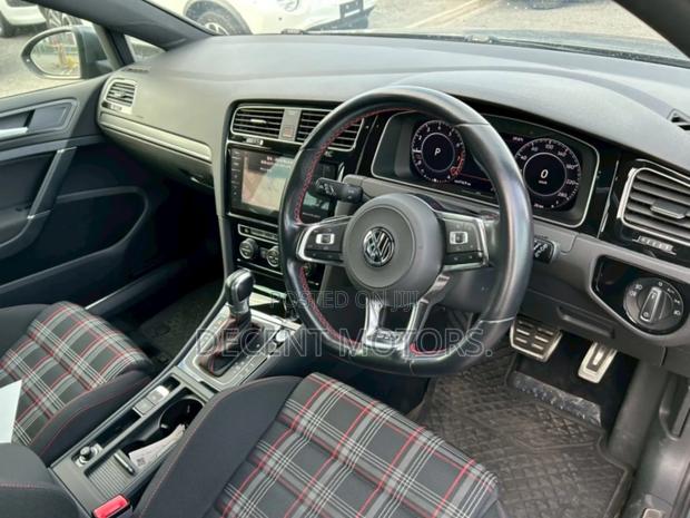 Volkswagen Golf 2019 Gray