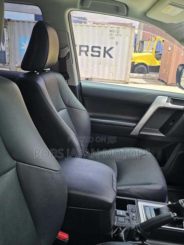 Toyota Land Cruiser Prado 2.8 2020 White