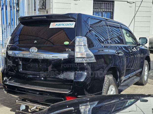 Toyota Land Cruiser Prado 2.8 2017 Matt Black