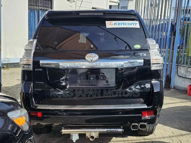 Toyota Land Cruiser Prado 2.8 2017 Matt Black