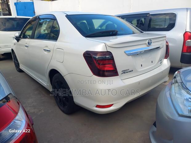 Toyota Axio 1.5 Hybrid 2WD 2019 White