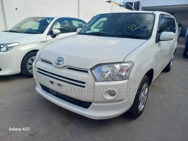 Toyota Succeed 2020 White
