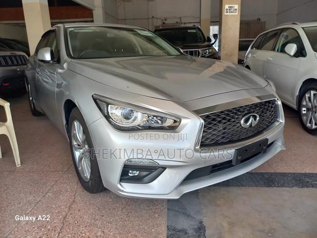 Nissan Skyline 2019 Silver