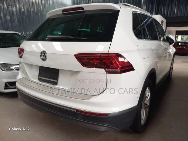 Volkswagen Golf Variant 2019 White