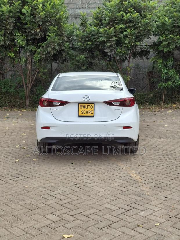 Mazda Axela 2019 White