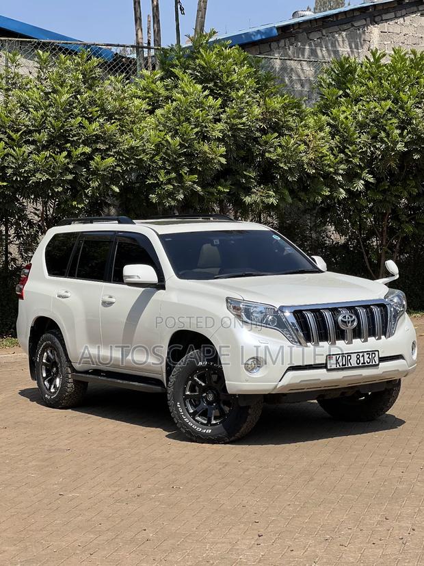 Toyota Land Cruiser Prado 2.8 2017 White