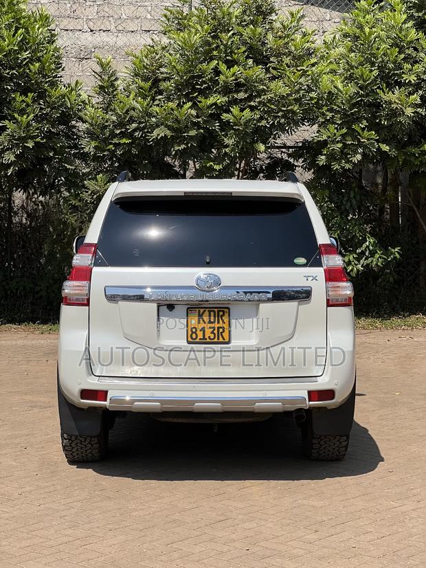 Toyota Land Cruiser Prado 2.8 2017 White