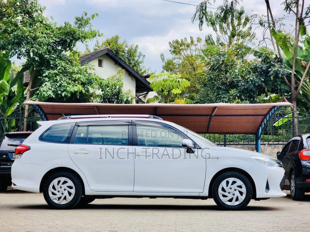 Toyota Corolla Fielder 1.5 Hybrid FWD 2018 White