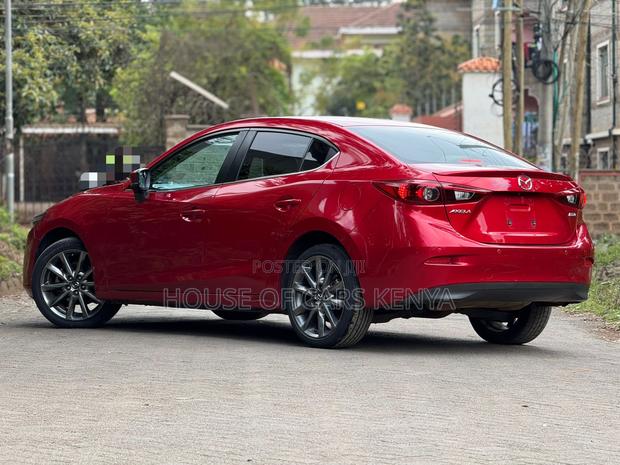 Mazda Axela 2017 Red