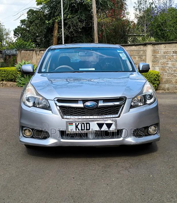 Subaru Legacy 2.5i 4dr Sedan AWD (2.5L 4cyl CVT) 2014 Silver