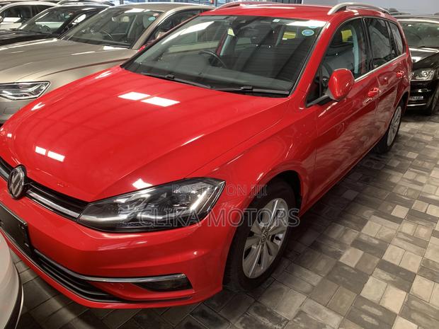 Volkswagen Golf Variant 2018 Red
