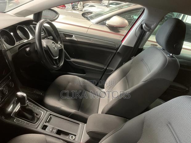 Volkswagen Golf Variant 2018 Red