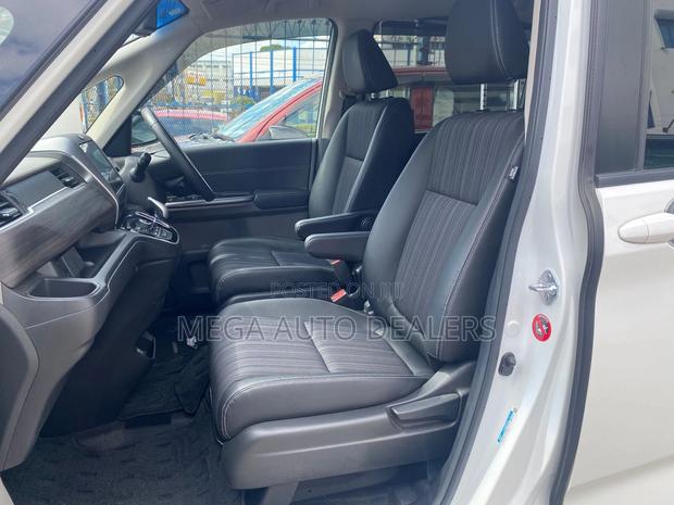 Honda Freed 2018 White